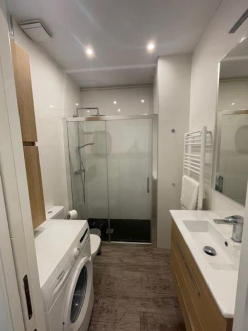 Nuevo Y Confortable Apartamento En Vista Alegre Madrid Eksteriør billede